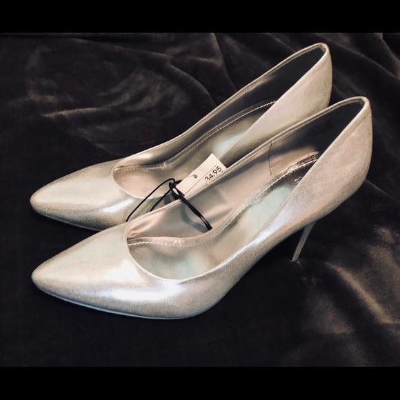 NWT~ H&M~METALLIC SILVER HEELS~ SIZE US 10, EU 40 - Picture 2 of 6